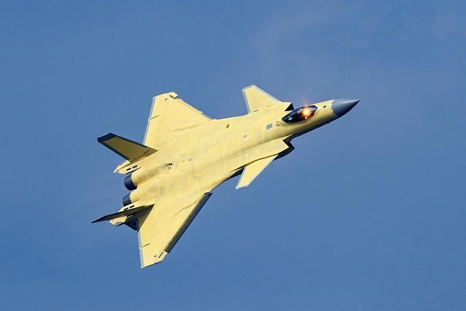 歼20与F-22，究竟谁更厉害？——一场空中霸主的对决视频解析，歼20与F-22空中霸主对决解析，谁更胜一筹？视频揭秘。