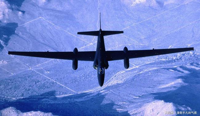 美国U-2战斗机，空中巨人的传奇故事，美国U-2战斗机，空中巨人的传奇之旅