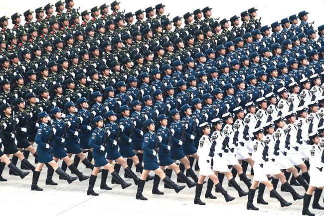 震撼心灵的力量——观2019年中国女兵方队视频有感，震撼心灵的力量，中国女兵方队的英勇风采——观2019年阅兵有感