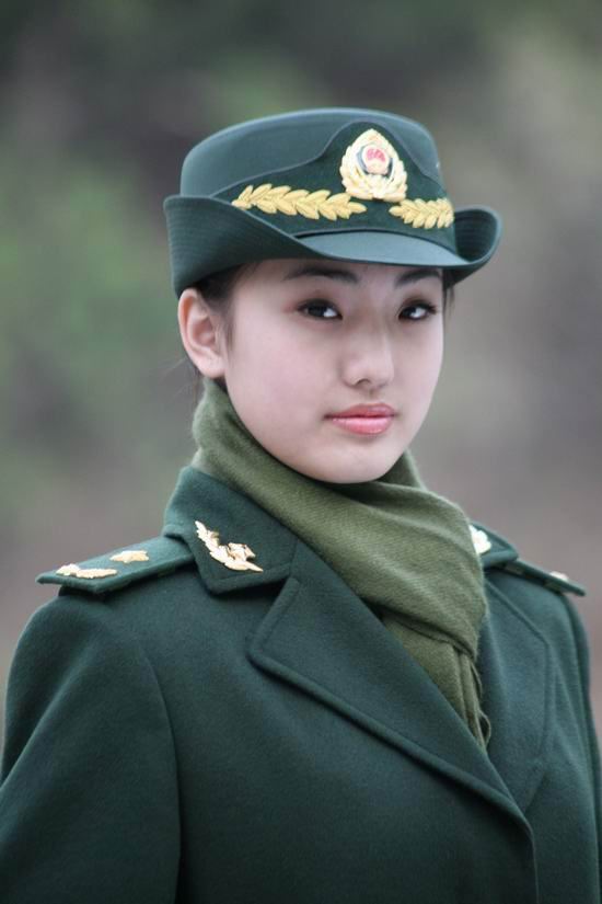 特别漂亮的女兵，英勇与美丽的双重赞歌，女兵风采，英勇与美丽的双重赞歌