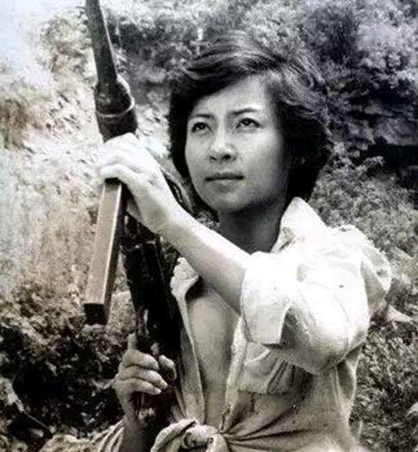 女兵有什么用，重塑性别角色与展现力量的重要性，女兵的力量与价值，重塑性别角色，展现力量重要性