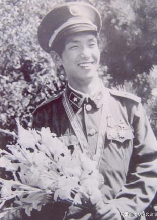 武警丁晓兵简历，英勇无畏的忠诚卫士，武警丁晓兵，忠诚卫士的英勇传奇简历