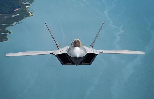 揭秘F-22实战视频，探索现代空中战斗的力量之源，F-22实战视频揭秘，现代空中战斗的力量之源探索