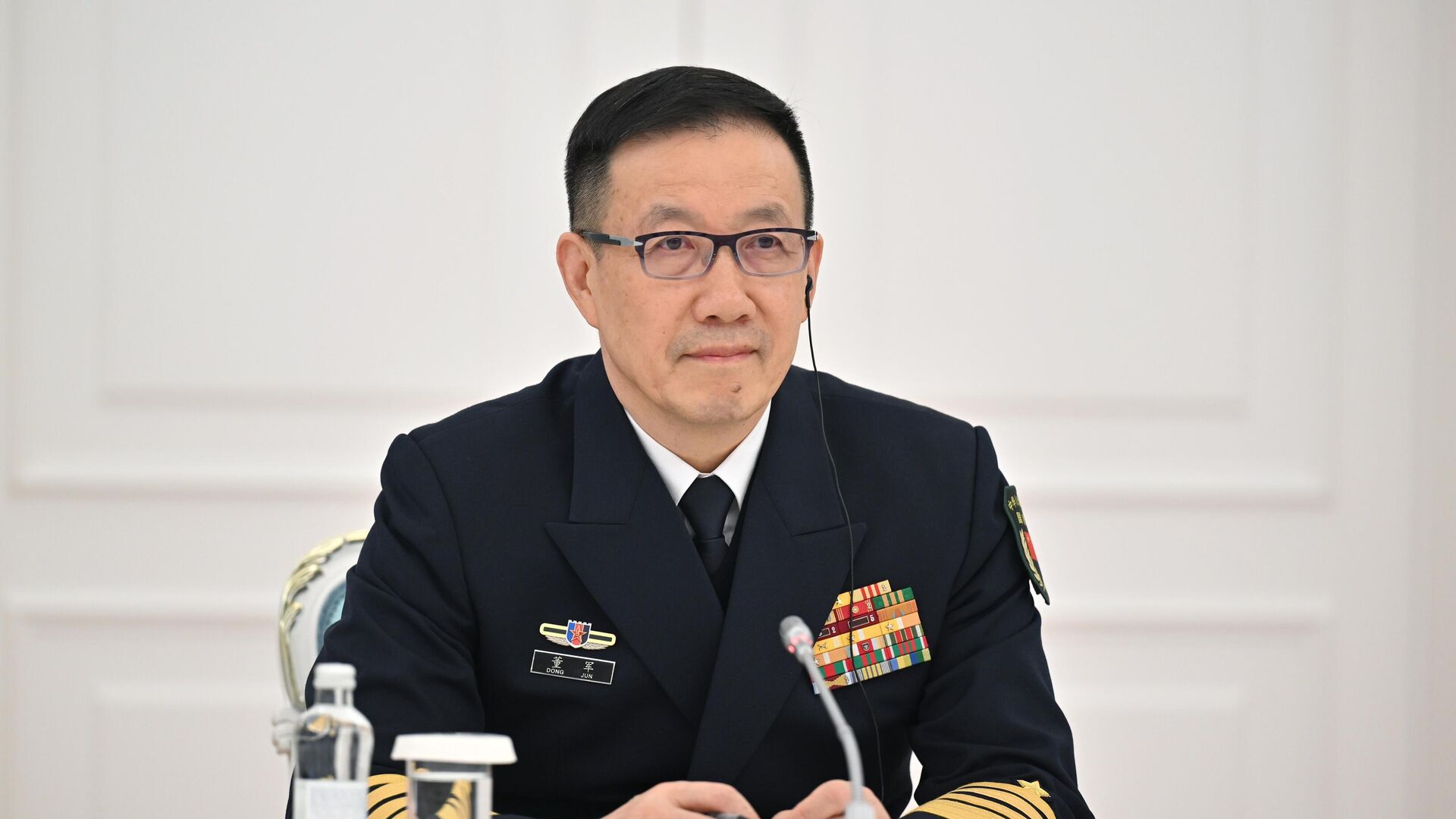 我国新任国防部长董军的简介，我国新任国防部长董军简介，职责、背景与成就一览