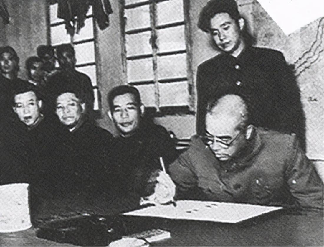 斯大林违背承诺与志愿军入朝被叫停的历史真相，斯大林违背承诺与志愿军入朝计划被搁置的历史真相探究