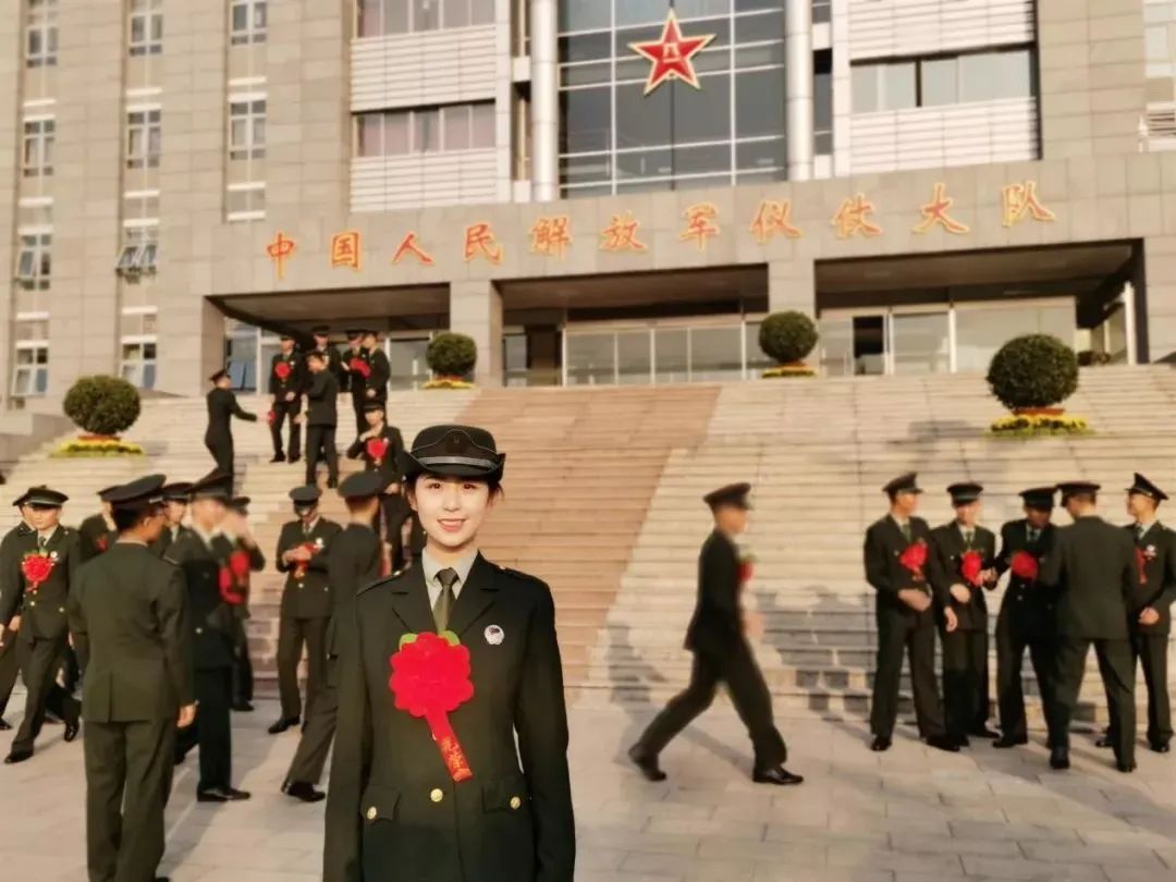 仪仗队两年必须退役吗？——对仪仗队员服役制度的探讨，仪仗队员服役制度探讨，两年服役是必须的吗？