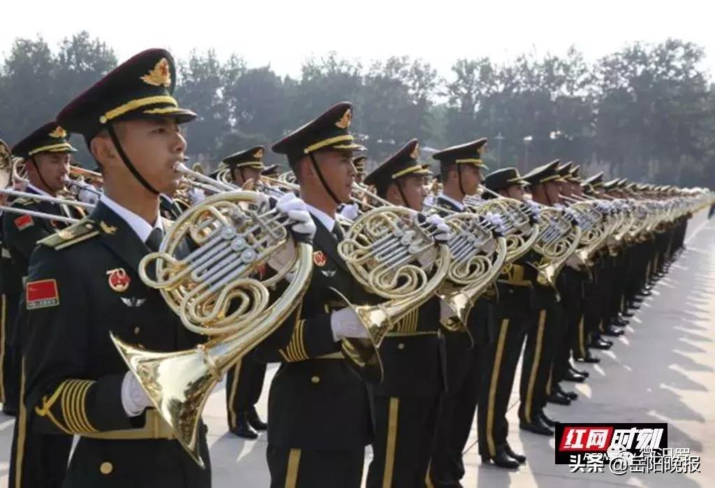 海军学员方队领队，引领海洋力量，铸就国防荣光，海军学员方队领队，引领海洋力量，共铸国防荣光