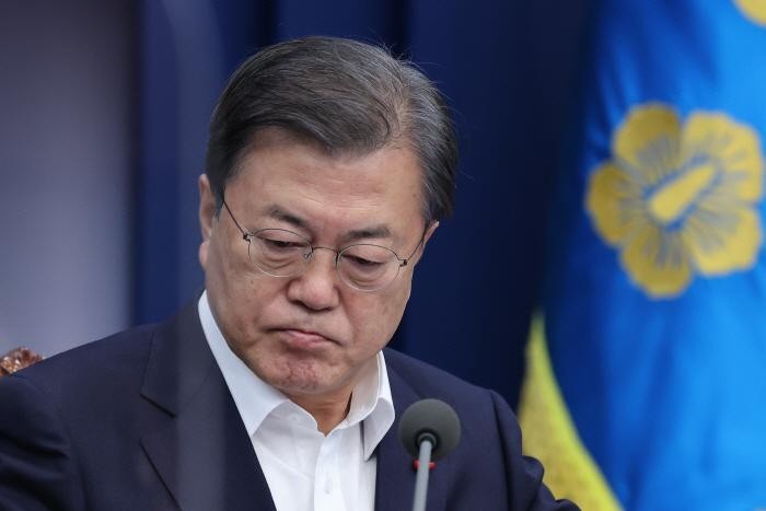 韩国总统文在寅，领导风格与时代担当，韩国总统文在寅的领导风格与时代担当
