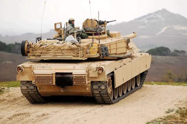 M1A2艾布拉姆斯测距仪，现代战争的精准之眼，M1A2艾布拉姆斯测距仪，现代战争的精准观察核心