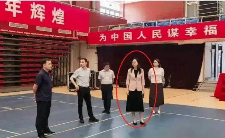 凤凰网新闻台，引领新闻潮流，传递时代声音，凤凰网新闻台，引领新闻潮流，传递时代最强音