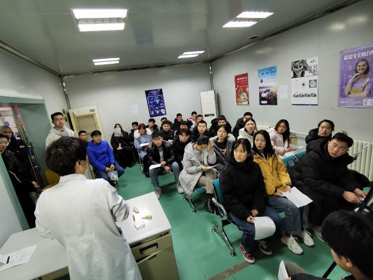 近视300度当兵体检能否通过，解析与探讨，近视300度当兵体检解析与探讨