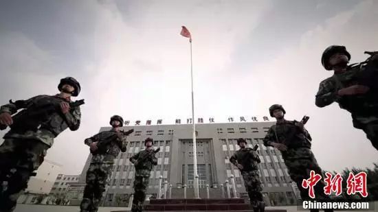 我是中国人征兵宣传片，呼唤英雄之魂，共筑国家之盾，我是中国人，呼唤英雄之魂，共筑国防之盾——征兵宣传片