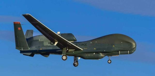 美国将为乌克兰F-16战机配备先进武器，深度分析与影响评估，美国增强乌克兰军力，F-16战机配备先进武器的影响评估