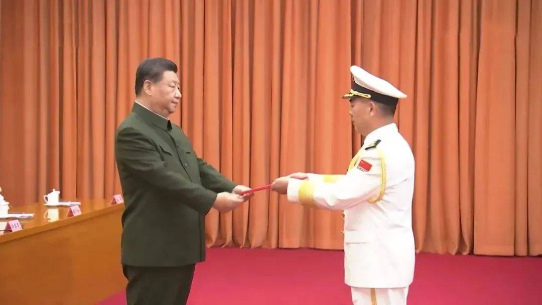 两位军官新晋升上将，荣耀与责任的交汇，两位新晋上将，荣耀与责任的交汇时刻