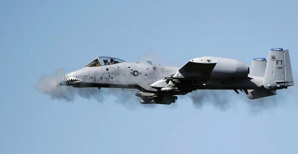A-10攻击机出动，空中力量的锐利之剑，A-10攻击机，空中力量的锐利之剑