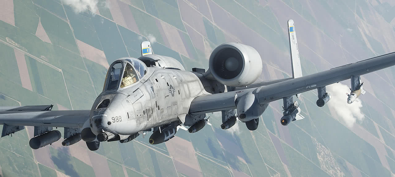 A-10攻击机集锦，雷霆之翼的卓越表现，A-10攻击机精彩瞬间集锦，雷霆之翼的非凡战力