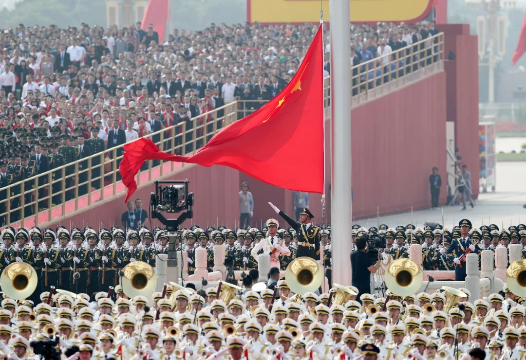 盛大的阅兵仪式，庆祝中华人民共和国成立七十周年的阅兵流程介绍，「盛大阅兵仪式庆祝中华人民共和国七十周年，阅兵流程全面解析」