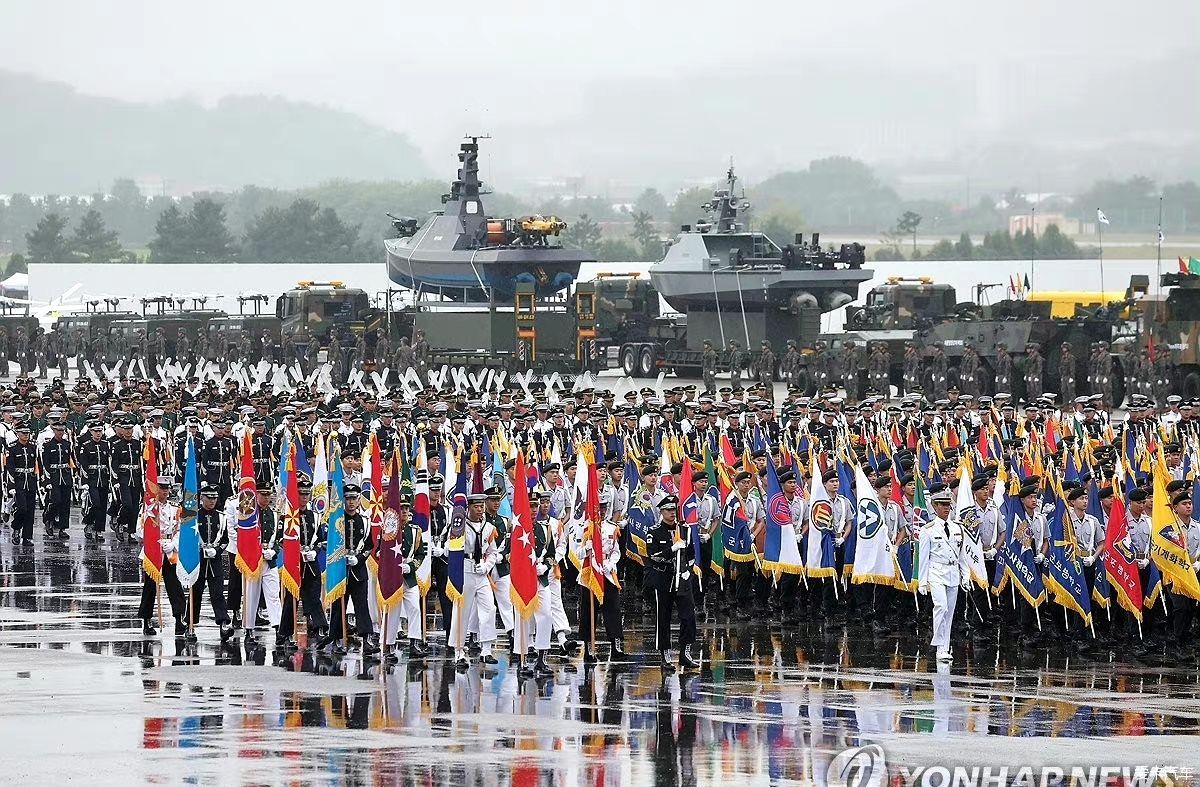 韩国阅兵步伐，传统与现代交融的壮丽展示，韩国阅兵，传统与现代交融的壮丽步伐展示