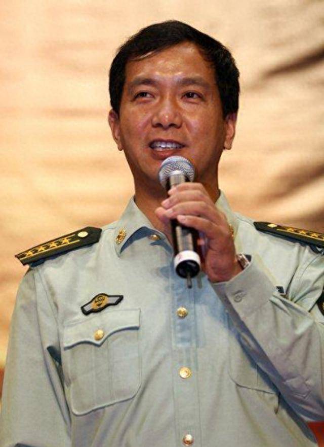 丁晓兵的简介故事，从士兵到将领的传奇人生，丁晓兵，从士兵到将领的传奇人生简介故事