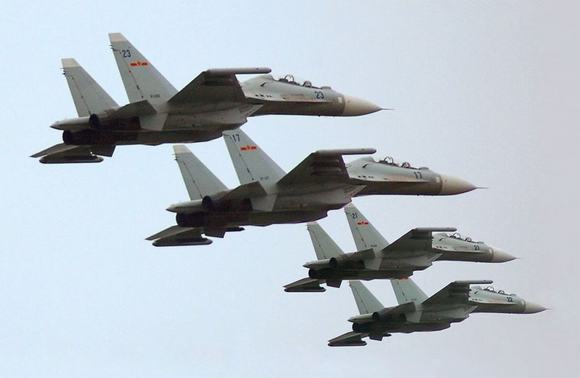 歼-16装备海军航空兵，海军空中力量的崭新篇章，歼-16装备海军航空兵，开启海军空中力量新篇章