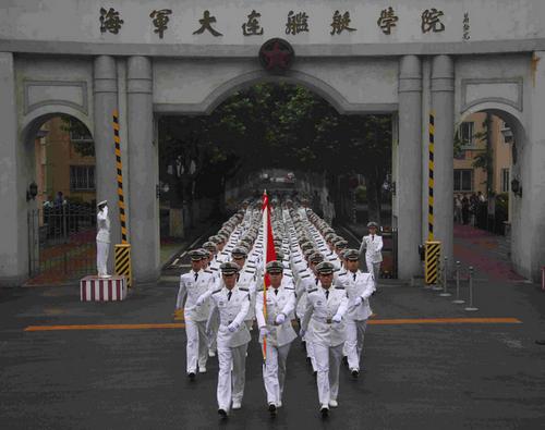 大连海军水面舰艇学院，培养精英人才的摇篮，大连海军水面舰艇学院，精英人才的摇篮培育地