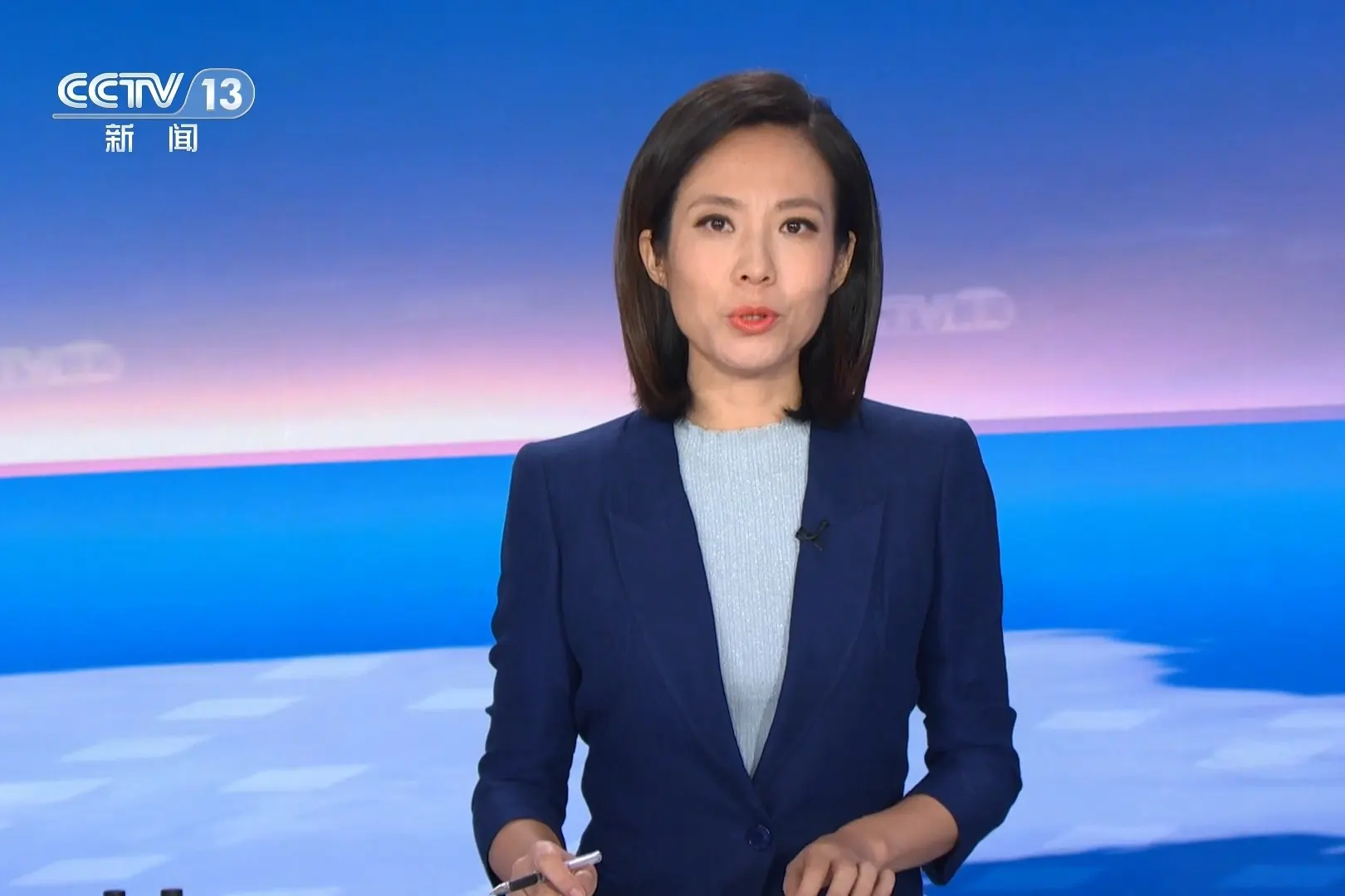 最近CCTV4新闻女主播，展现新时代风采，CCTV4新闻女主播展现新时代风采，传递正能量
