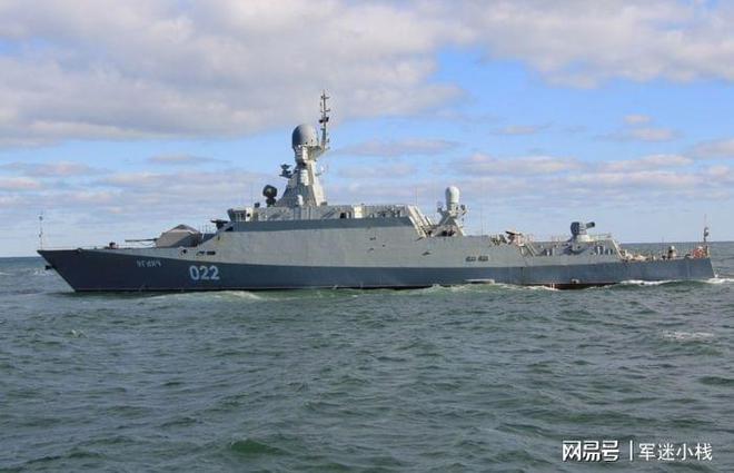 中国海军护卫舰的骄傲，171导弹护卫舰发射导弹的瞬间记录，中国海军护卫舰的荣耀瞬间，导弹发射震撼瞬间记录