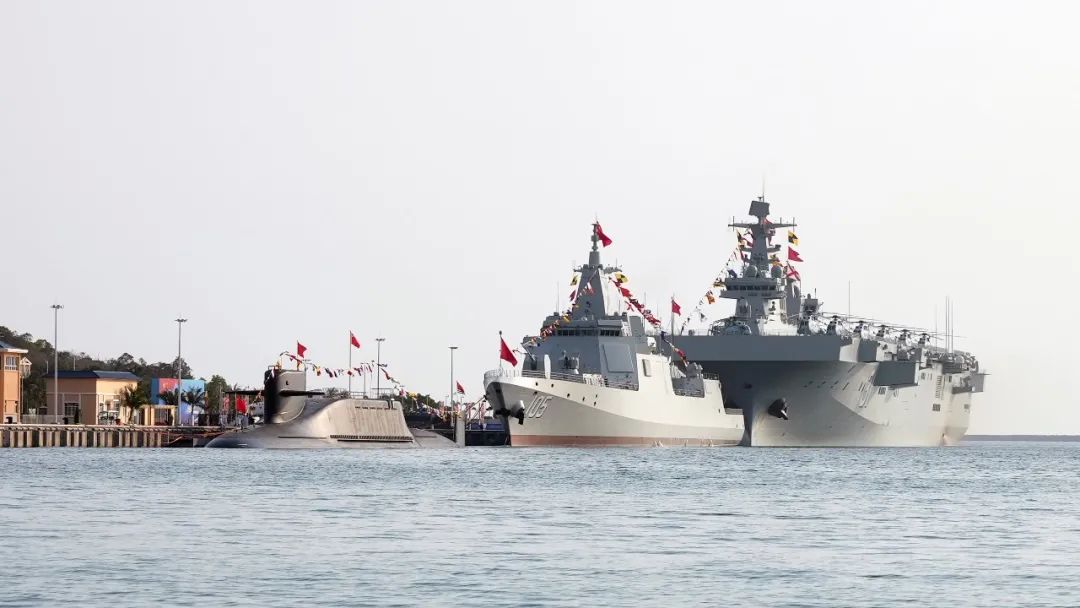 海南舰艇交接仪式，彰显国家海军力量与荣耀时刻，海南舰艇交接仪式，彰显国家海军力量与荣耀瞬间