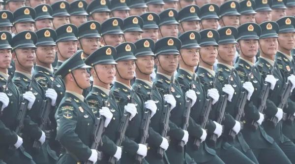 国庆70周年大阅兵火箭军方队，展现中国国防力量的坚实后盾，国庆70周年大阅兵火箭军方队，中国国防力量的坚实后盾风采展示