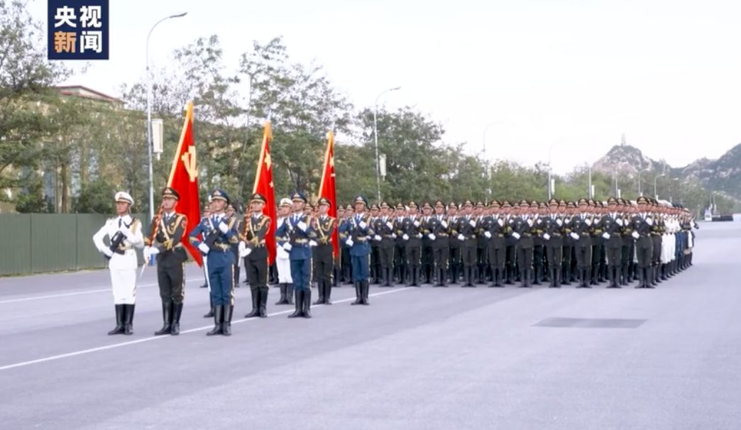 阅兵军旗手，荣耀与担当的象征，阅兵军旗手，荣耀与责任的象征