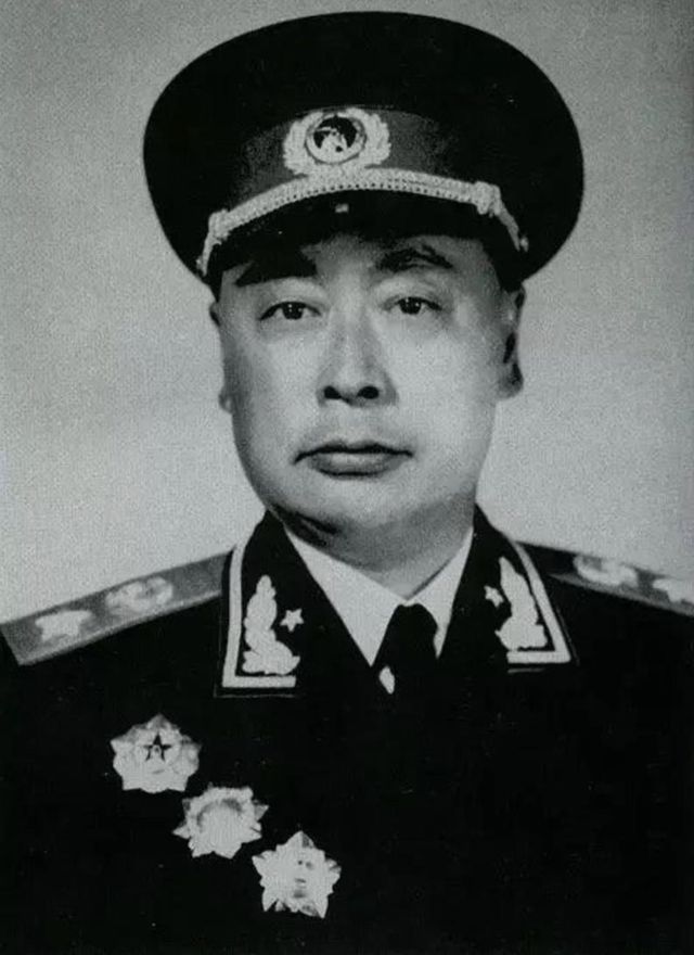 历史视角下的军事才能比较