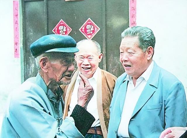 空军大校，翱翔天际的领航者，空军大校，天际领航者的荣耀