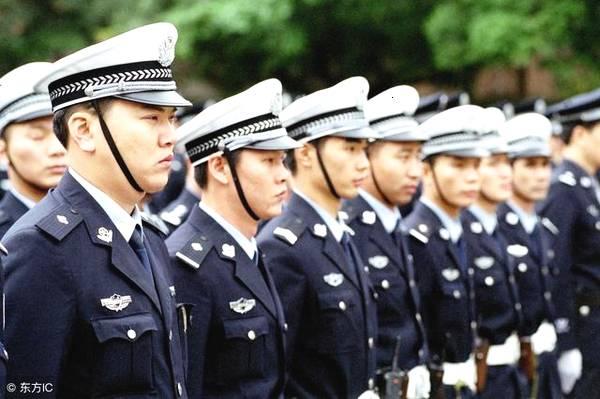 警察立一等功，荣誉背后的意义与责任，警察立一等功，荣誉背后的责任与意义探索