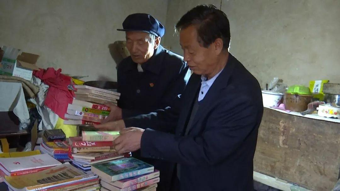 时事新闻最新2025摘抄及评价感悟，时事新闻最新动态2025年摘要及深度评价感悟