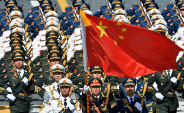 中国胜利日大阅兵中的受阅方队，整齐列队展现国家力量，中国胜利日大阅兵展现国家力量，方队整齐列队威武壮观
