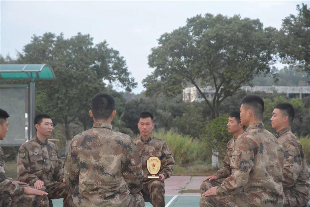 中国人民志愿军战歌现场指挥的震撼与力量，中国人民志愿军战歌指挥现场的震撼与力量
