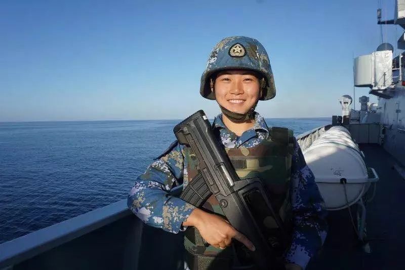 女兵的荣耀与挫折，兵检小说中的耻辱与成长，女兵的荣耀与挫折，兵检小说中的成长与耻辱之路