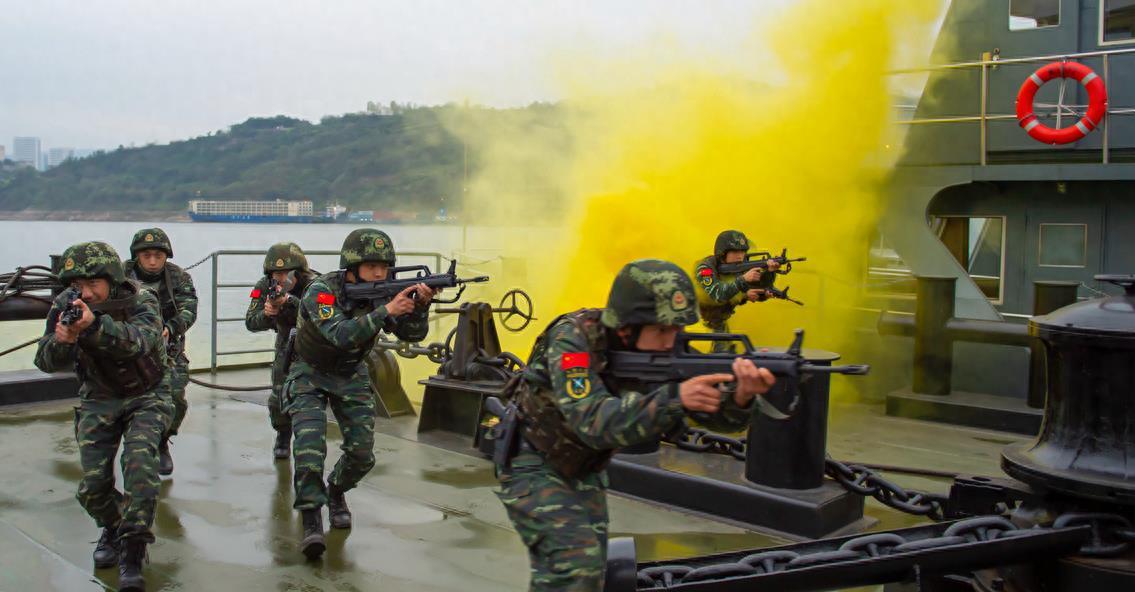 武警内卫服装图片，展现军威与荣耀的象征，武警内卫服装，展现军威与荣耀的典范图片