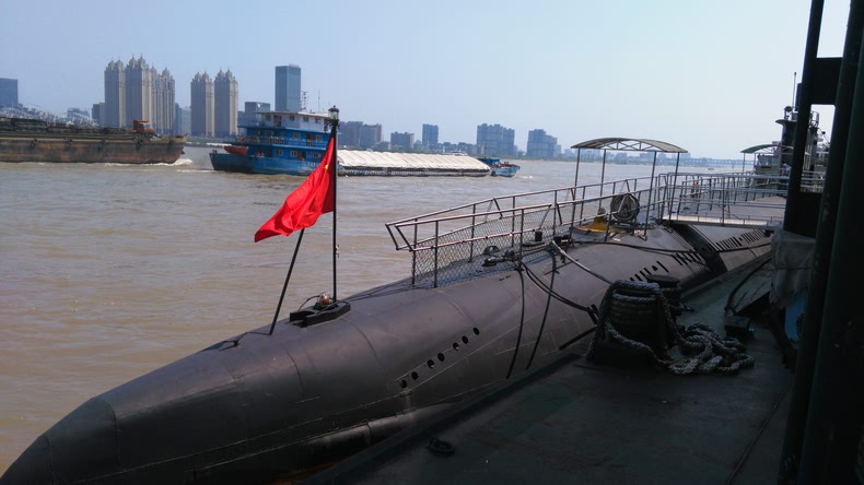 武汉潜艇，探索蓝色海洋的先锋力量，武汉潜艇，先锋力量探索蓝色海洋的荣耀之旅