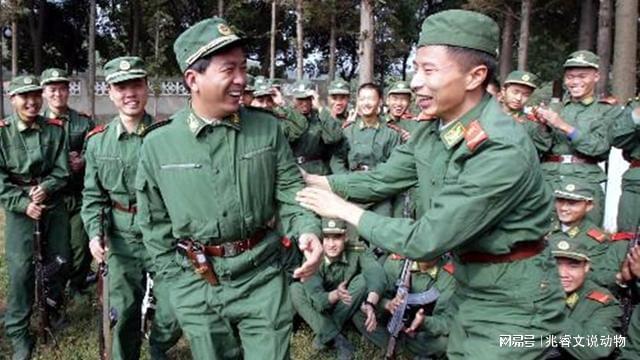 丁晓兵儿子丁涛军衔揭秘，两代军人的荣耀传承，丁晓兵儿子丁涛军衔揭晓，两代军人的荣耀传承之路