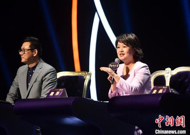 海峡两岸新闻女发言人，推动交流，传递正能量，海峡两岸新闻女发言人，促进交流，传递正能量之声