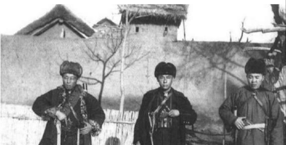 关于中国人民解放军第XXX师的简介，中国人民解放军第XXX师简介