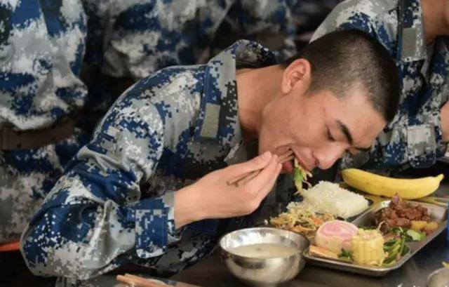 印度士兵训练，磨砺意志，锻造精锐之师，印度士兵磨砺意志，锻造精锐部队训练纪实