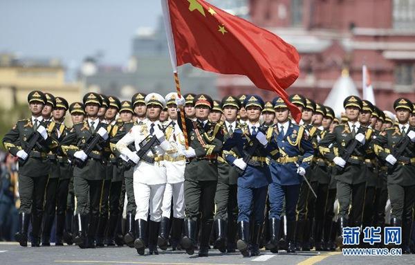 中国人民解放军参加俄罗斯阅兵，彰显中俄军事合作深度与大国友谊，中俄军事合作深度见证，中国人民解放军参加俄罗斯阅兵彰显大国友谊