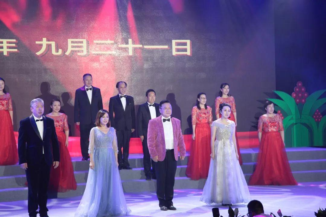 兔小贝儿歌与中国人民志愿军军歌，音乐中的勇气与梦想，兔小贝儿歌与志愿军军歌，音乐中的勇气与梦想之韵