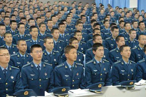 中国人民解放军空军工程大学，一所培养空军精英的学府与211工程的荣光，中国人民解放军空军工程大学，培养空军精英的学府与211工程的辉煌荣光