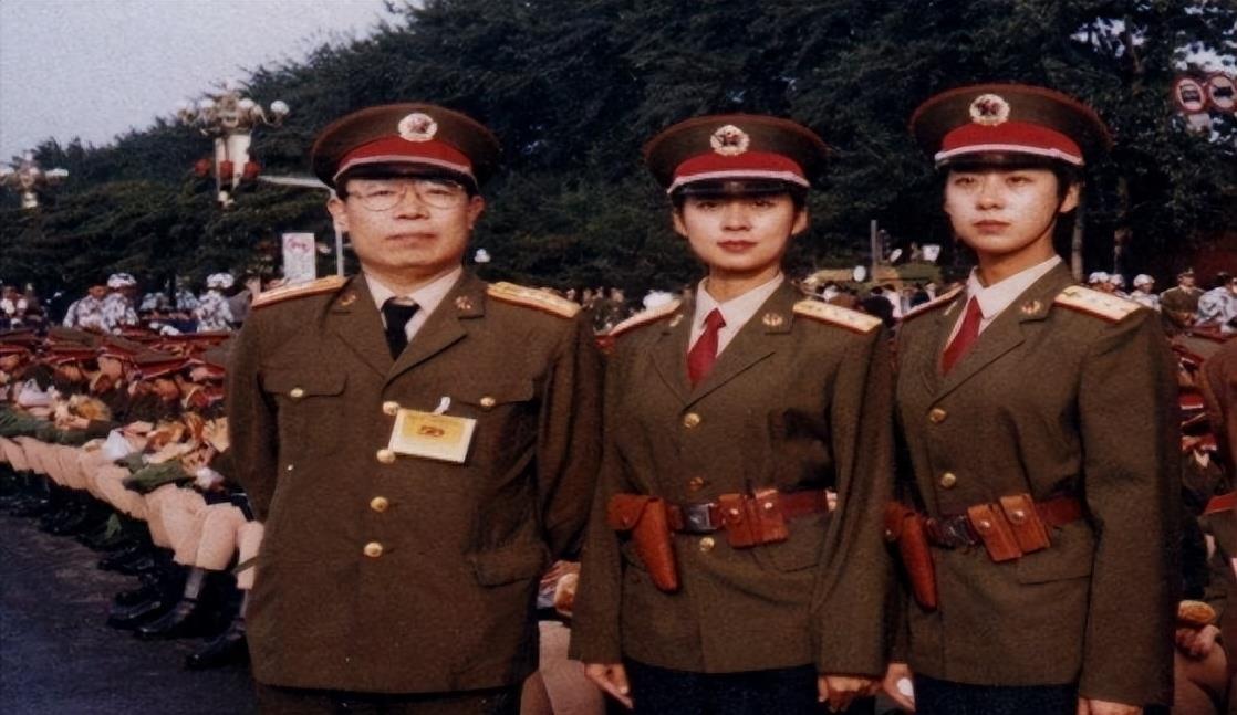阅兵方阵中的文化印记，阅兵方阵中的文化印记，传承与展示