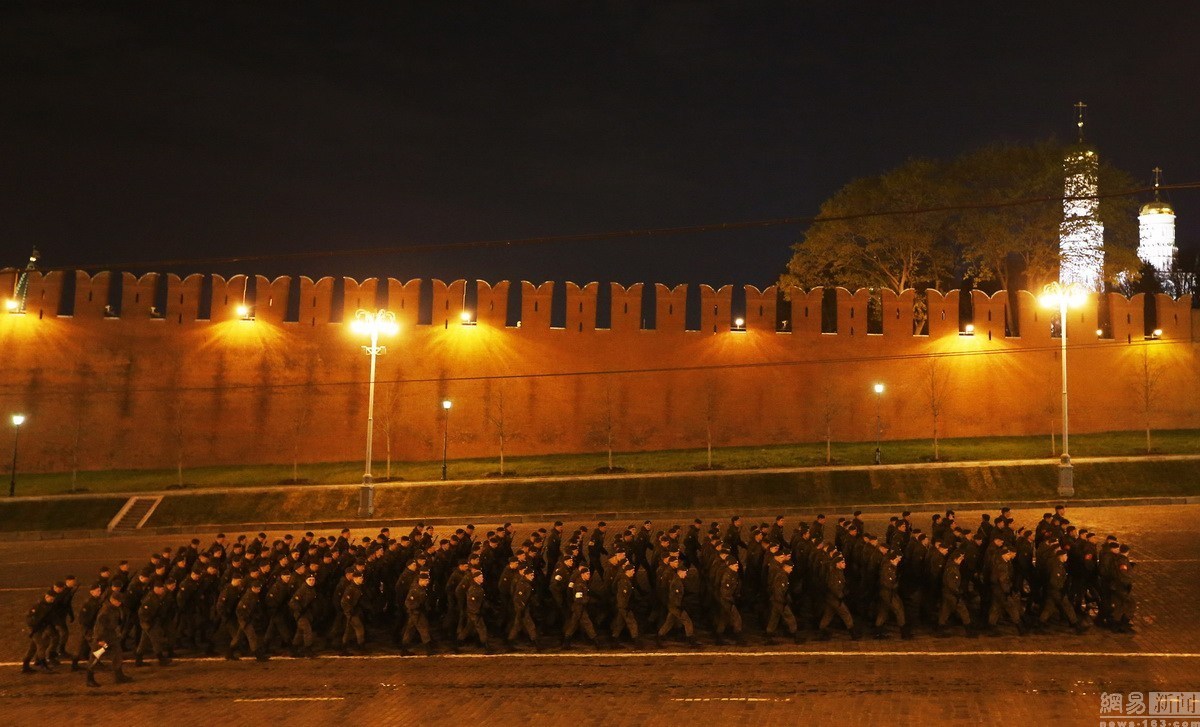 莫斯科郊外之夜，中国阅兵的独特魅力，莫斯科之夜，中国阅兵展现独特魅力