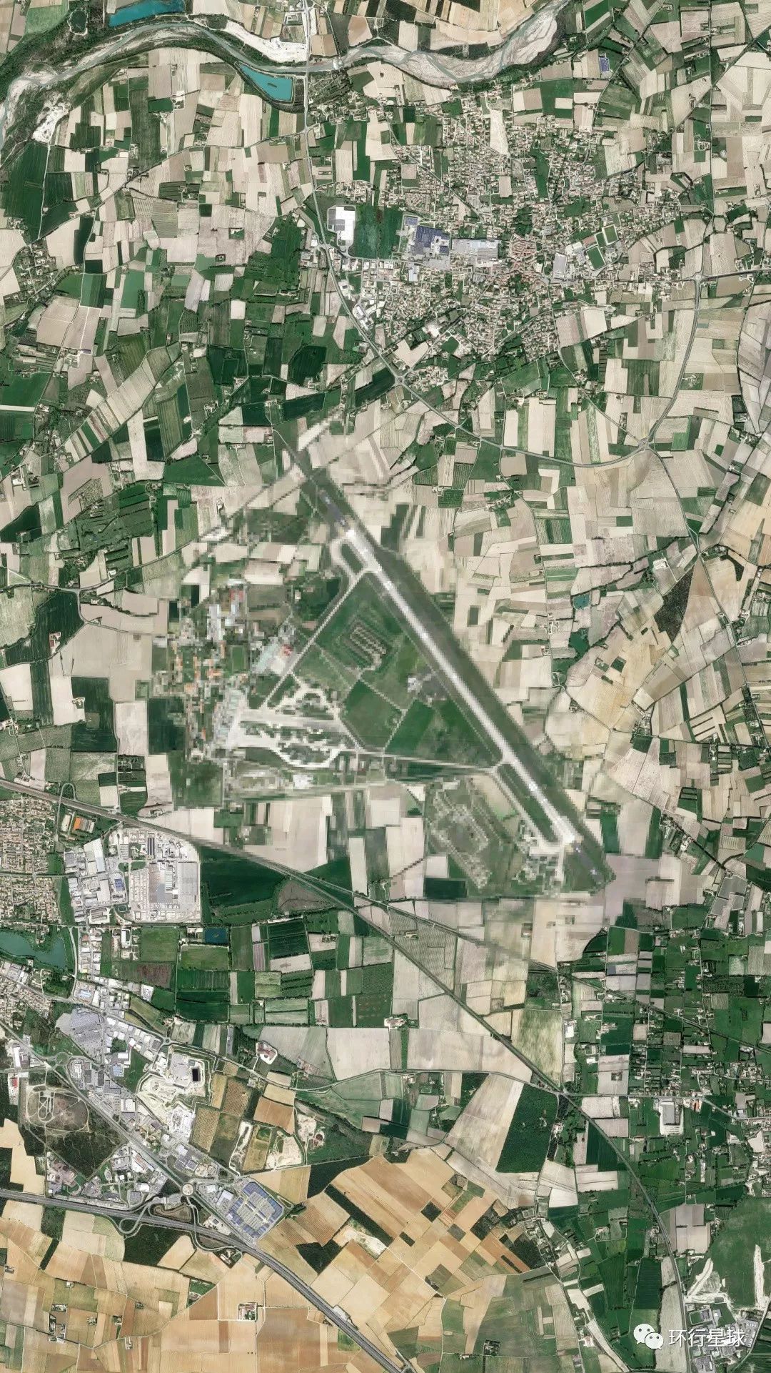 谷歌地图与中国空军基地，探索数字时代的军事透明度挑战，谷歌地图与军事透明度挑战，中国空军基地的数字时代探索