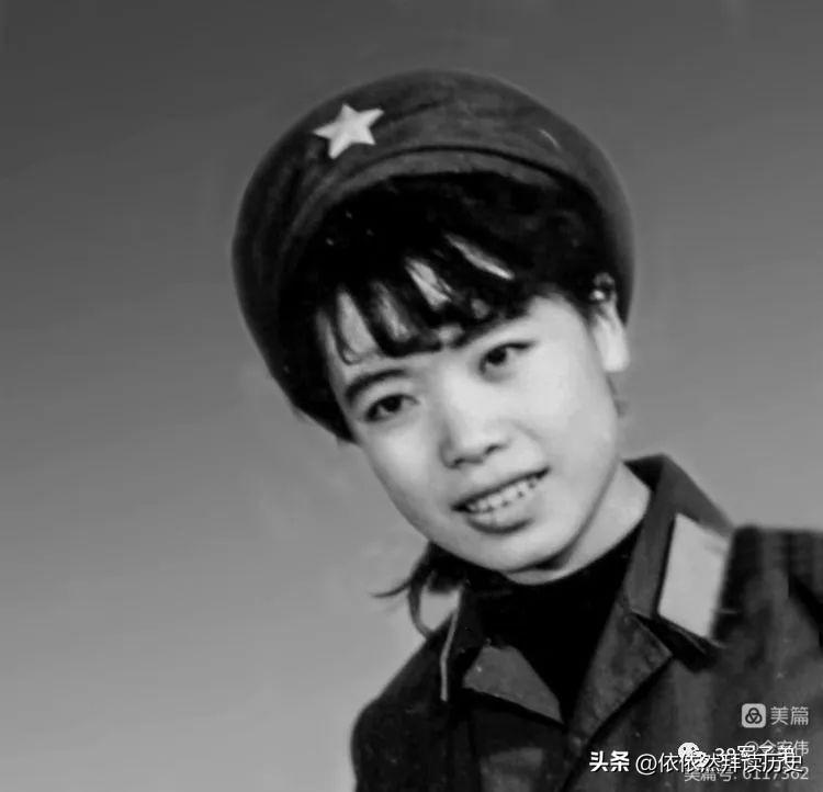 女兵87式军装图片，历史、特点与现代意义，女兵87式军装，历史特点与现代意义图解